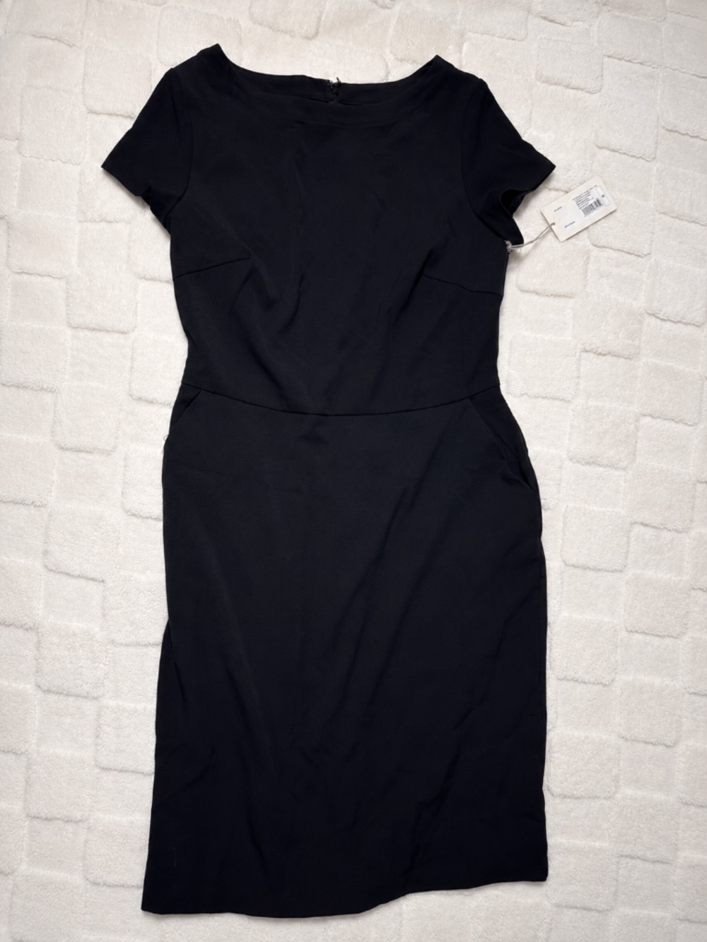 NWT Black Short Sleeve Sheath Dress with Pockets, Size 6 Classic Workwear LBD